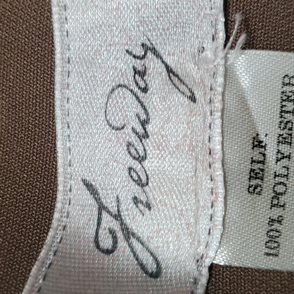 FREEWAY JACKET. CLAY COLOR with black sleeves and big pockets with tie. … - Picture 7 of 9